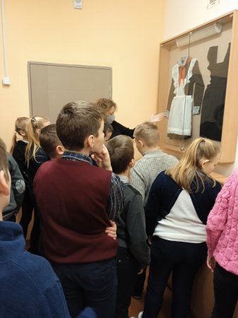 В рамках изучения истории родного края 21 декабря учащиеся  ГУО "УПК Деречинский детский сад - средняя школа" посетили музей гимназии.