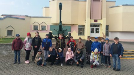 7 мая учащиеся 3"А", 3"Б" и 4 "Б" классов посетили  военно-исторический музей имени П.И.Багратиона. 