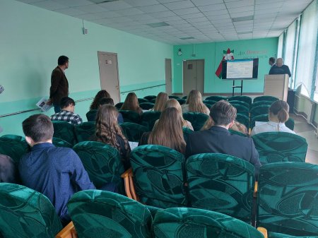 Профориентационная встреча для учащихся 11 класса прошла с педагогами Барановичского государственного университета