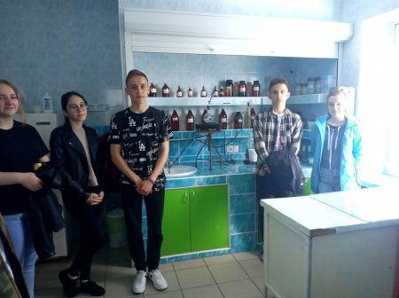 31 мая 2022 года учащиеся 10 «А» класса посетили государственное учреждение «Зельвенская районная ветеринарная станция»