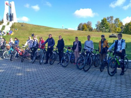 Учащиеся 9-11 классов гимназии приняли  активное участие в очередном районном велопробеге 24 сентября 2022 года