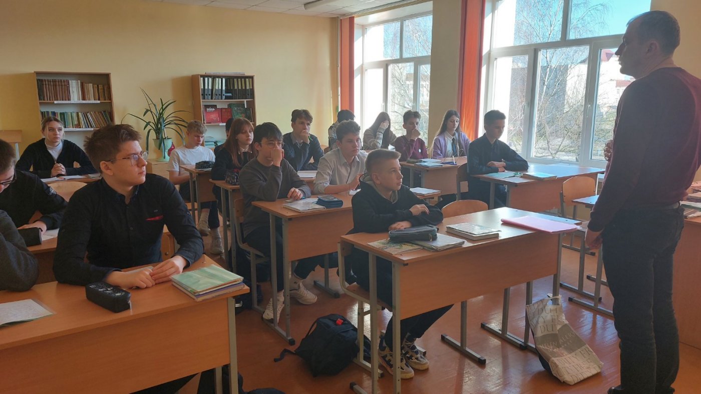Профориентационная встреча с педагогом УО "Гродненский государственный колледж искусств" прошла сегодня для учащихся 9 классов.