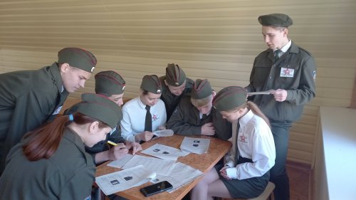На районном этапе Республиканской военно-патриотической игры "Орлёнок" отряд гимназии 1 "Патриот" занял 1 место.