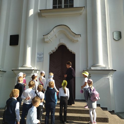 Во всемирный день туризма учащиеся 2а класса гимназии №1 г.п.Зельва побывали на экскурсии в Свято-Успенском Жировичском  мужском монастыре. 