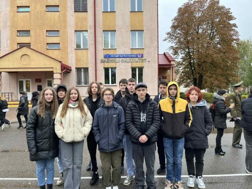 Учащиеся 11 классов  принимают участие в Дне открытых дверей на военном факультете в ГрГУ.
